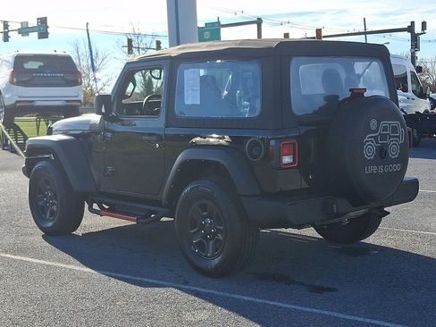 Used 2022 Jeep Wrangler Sport image 4