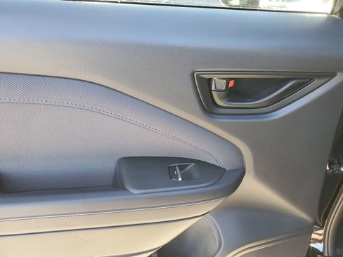 Used 2025 Subaru Forester Premium image 16