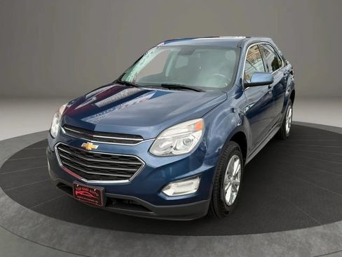 Used 2017 Chevrolet Equinox LT w/ Convenience Package AWD/4WD image 1