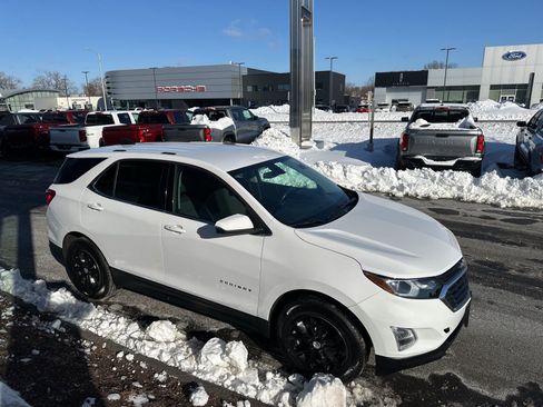 Used 2018 Chevrolet Equinox LT AWD/4WD image 3
