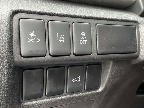 Used 2024 Mitsubishi Eclipse Cross SE image 31