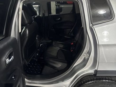 Used 2020 Jeep Compass Latitude AWD/4WD image 33