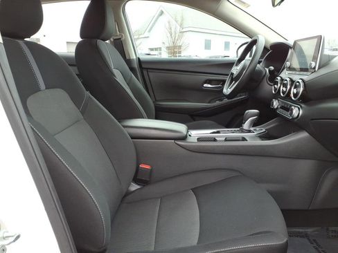 Certified 2025 Nissan Sentra SV image 5