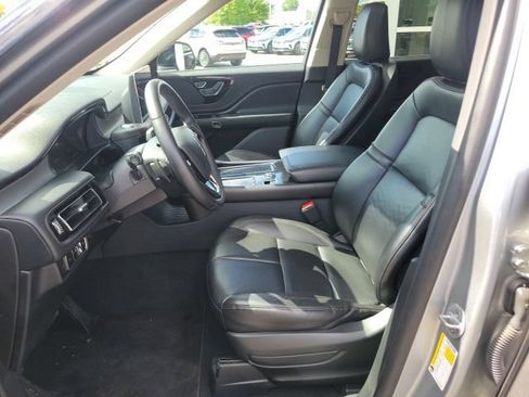 Certified 2023 Lincoln Aviator AWD w/ Premium Package image 17