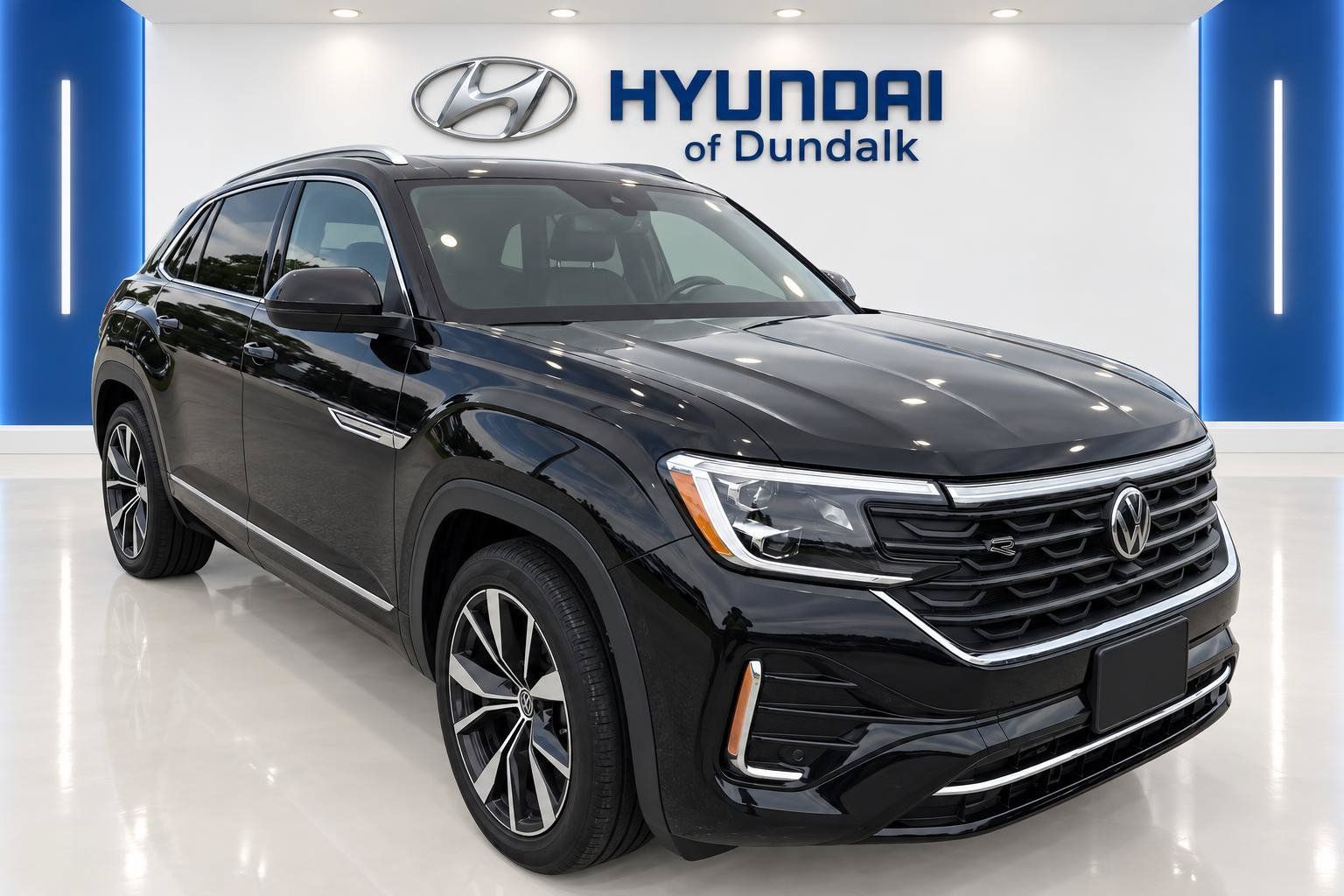 Used 2024 Volkswagen Atlas Cross Sport SEL Premium R-Line AWD/4WD image 3