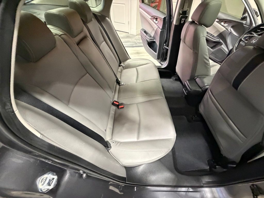Used 2018 Honda Civic Touring image 44