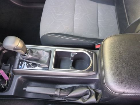 Used 2023 Toyota Tacoma TRD Off-Road image 15