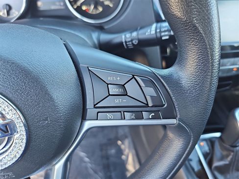 Used 2020 Nissan Rogue S image 17