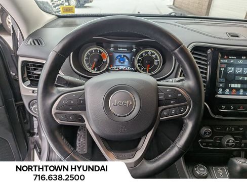 Used 2021 Jeep Cherokee Limited image 7