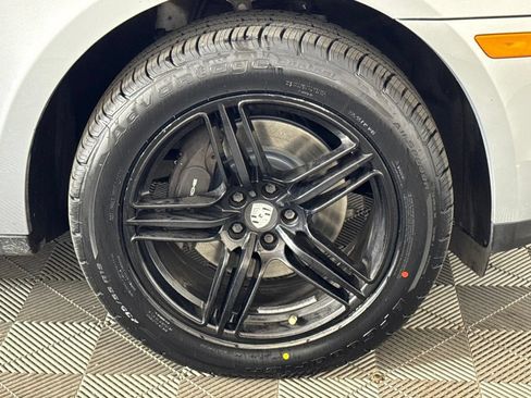 Used 2020 Porsche Macan AWD/4WD image 11