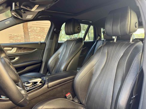 Used 2017 Mercedes-Benz E 400 4MATIC Wagon image 48