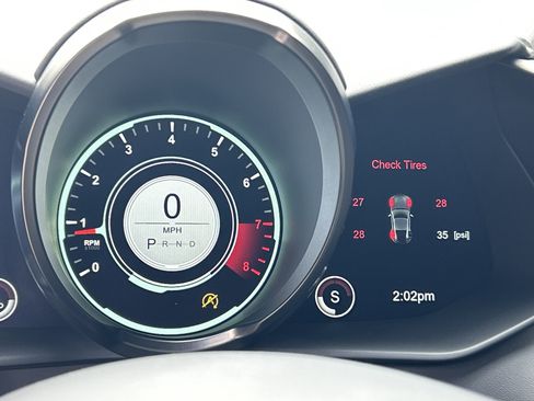 Used 2023 Aston Martin V8 Vantage Coupe RWD image 8