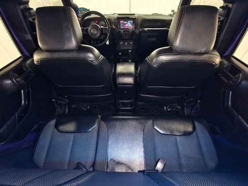 Used 2016 Jeep Wrangler Unlimited Sahara AWD/4WD image 37