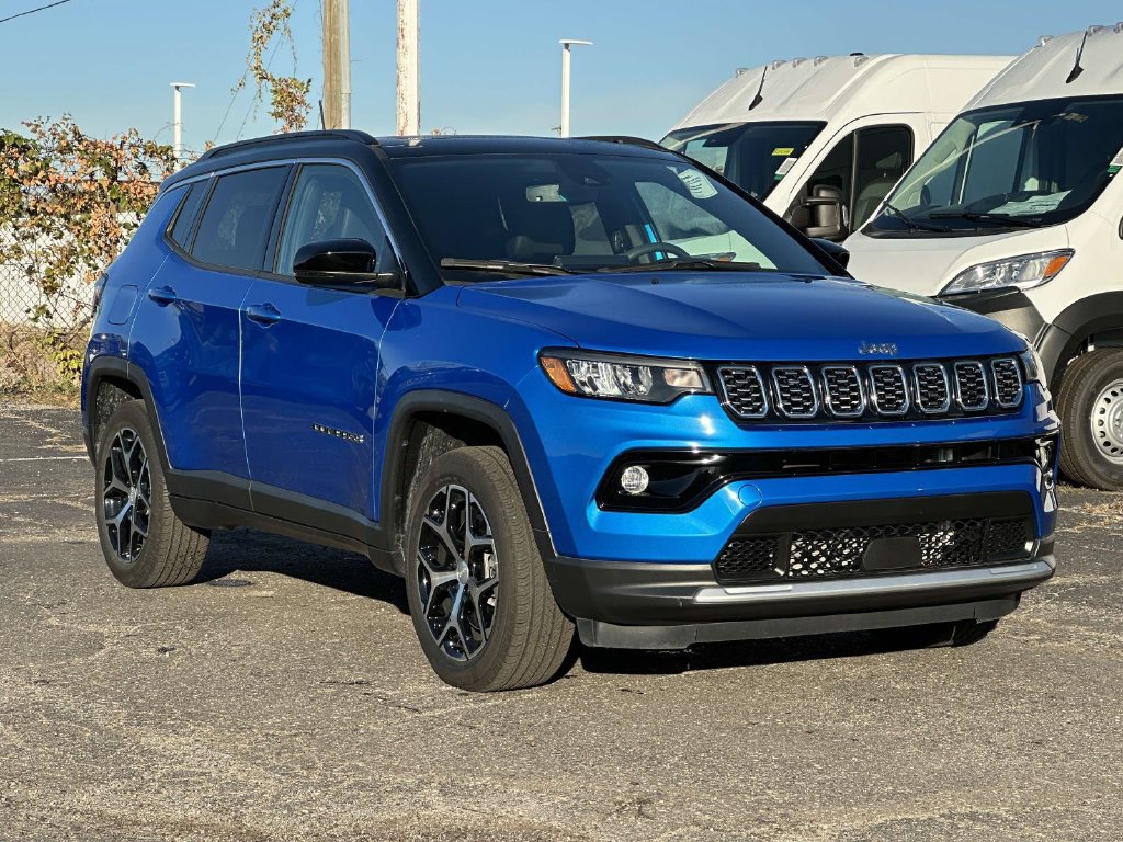 Used 2024 Jeep Compass Limited w/ Sun and Sound Group AWD/4WD image 1