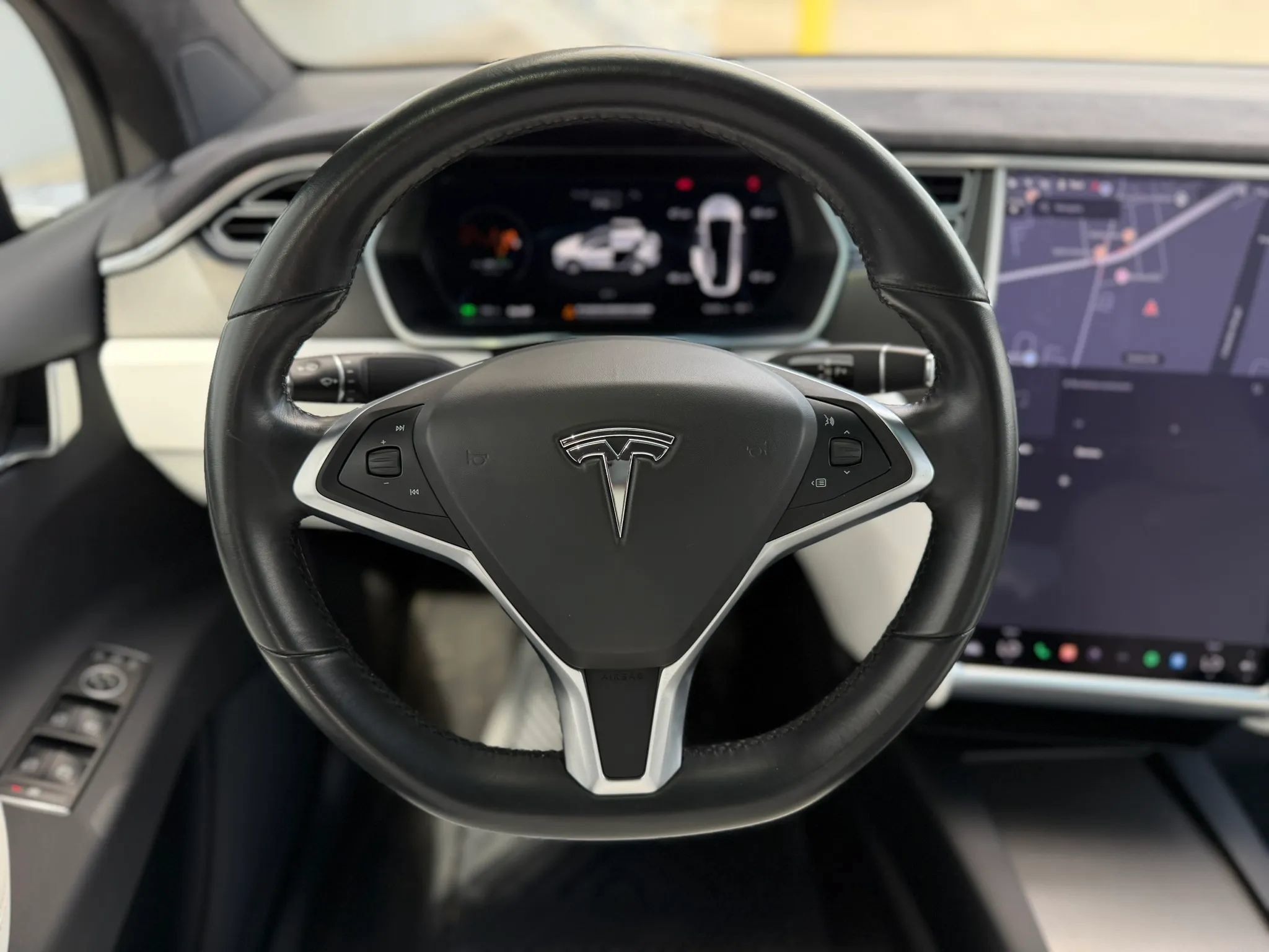 Used 2017 Tesla Model X 75D AWD/4WD image 25