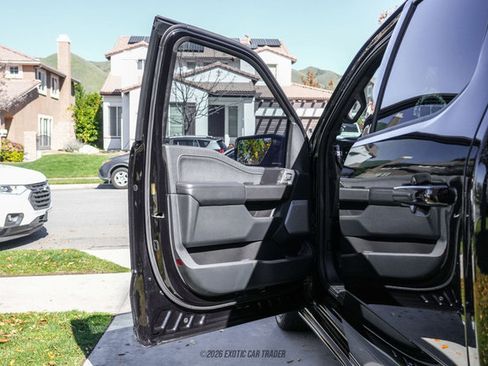 Used 2023 Ford F150 Lariat w/ Equipment Group 502A High image 39