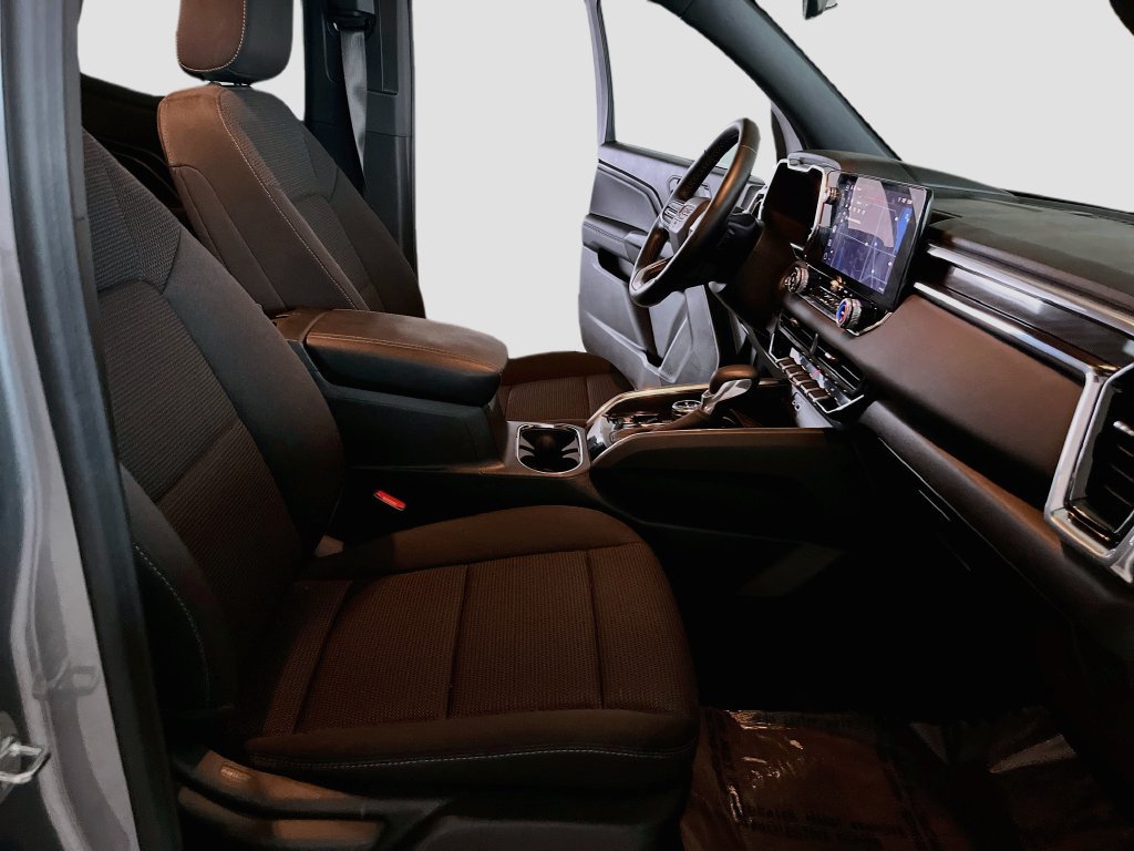 Used 2025 GMC Canyon Elevation w/ Technology Package AWD/4WD image 28