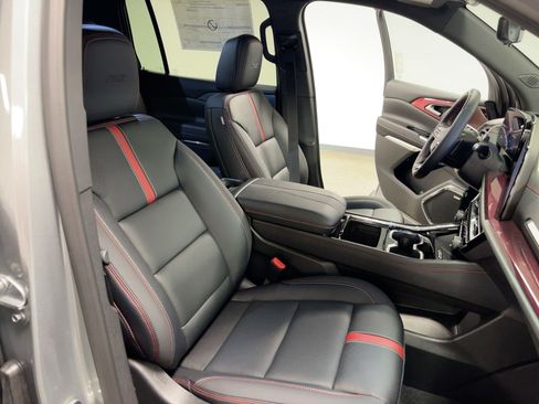 New 2026 Chevrolet Traverse RS image 31