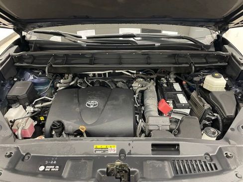 Used 2021 Toyota Highlander XLE image 16