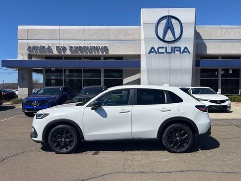 Used 2025 Honda HR-V Sport image 1