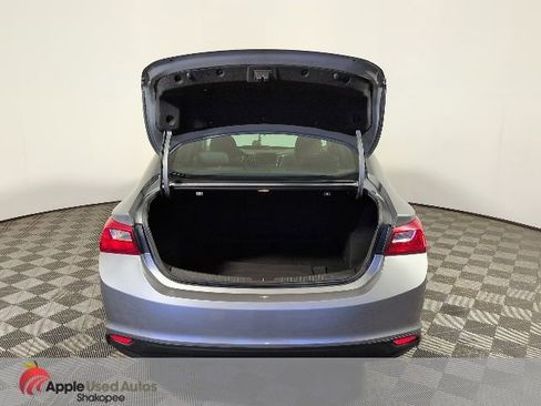 Used 2023 Chevrolet Malibu LT image 9