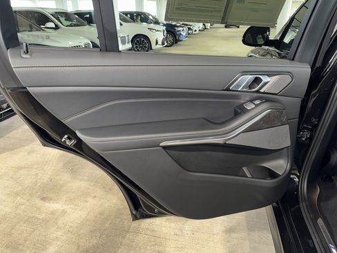 Certified 2025 BMW X7 xDrive40i w/ Executive Package image 16