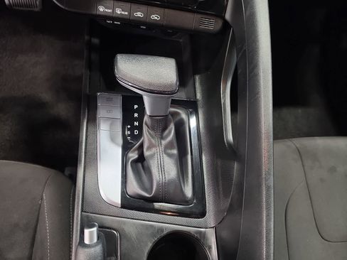 Used 2024 Hyundai Elantra SEL FWD image 19