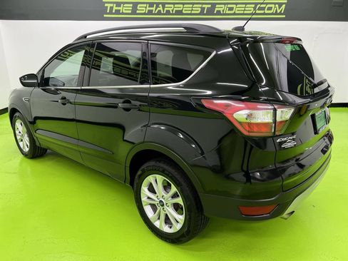 Used 2018 Ford Escape SE FWD image 7