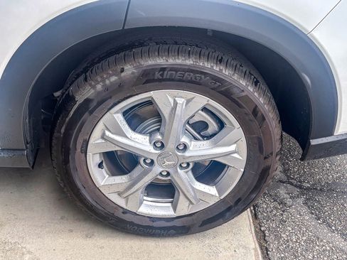 Used 2025 Honda HR-V LX image 11