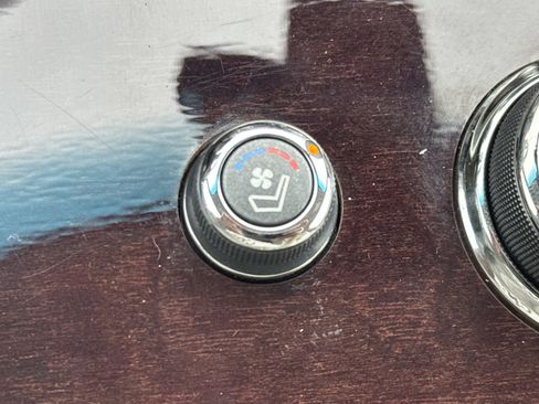 Used 2019 INFINITI Q70 L 3.7 image 21