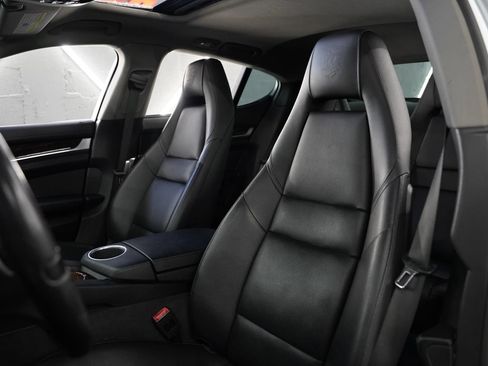 Used 2016 Porsche Panamera image 13