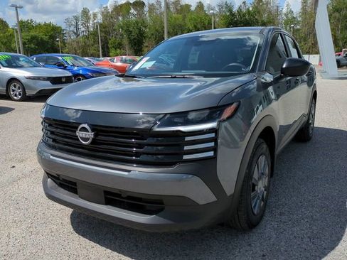 New 2025 Nissan Kicks S image 9