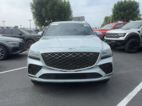 Used 2025 Genesis GV80 3.5T e-SC AWD/4WD image 9
