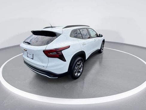 New 2026 Chevrolet Trax LT image 8