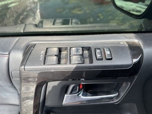 Used 2019 Toyota 4Runner TRD Off-Road Premium image 4