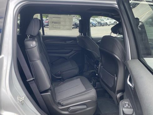 New 2025 Jeep Grand Cherokee L Laredo w/ Luxury Tech Group I image 31