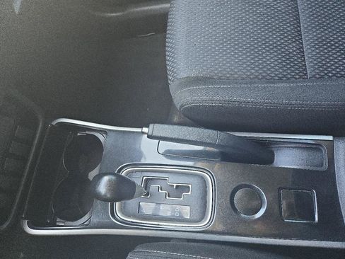 Used 2018 Mitsubishi Outlander ES FWD image 20