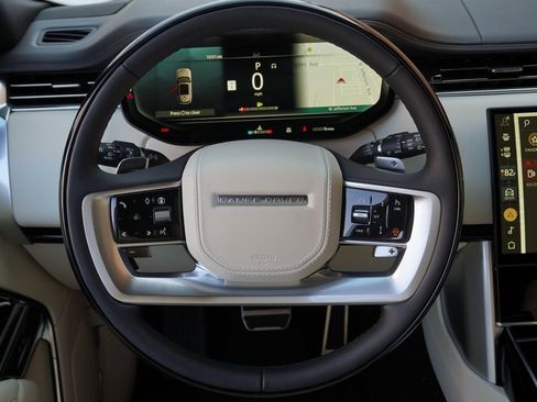 New 2025 Land Rover Range Rover SE image 16