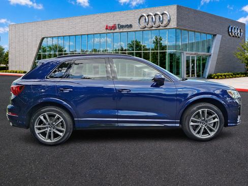 Certified 2025 Audi Q3 2.0T Premium w/ Convenience Package AWD/4WD image 7