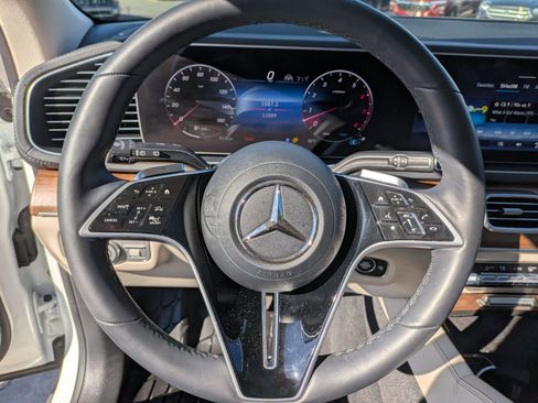 Used 2024 Mercedes-Benz GLS 450 4MATIC image 18