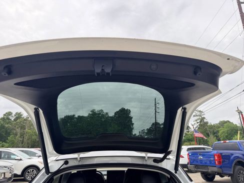 Used 2021 Tesla Model Y Long Range image 25