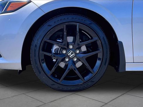 Used 2023 Honda Civic Sport image 10