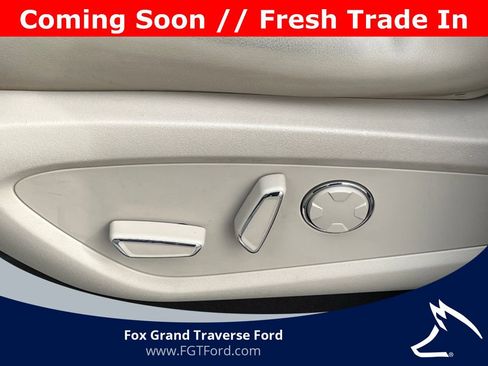 Used 2019 Lincoln MKC Select w/ Select Plus Package image 8