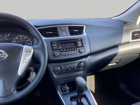 Used 2017 Nissan Sentra S FWD image 7