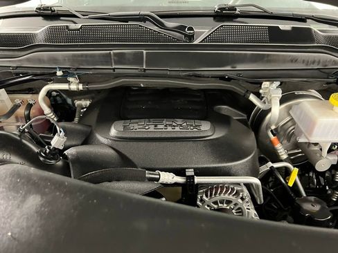 Used 2024 RAM 2500 Big Horn w/ Bed Utility Group image 32