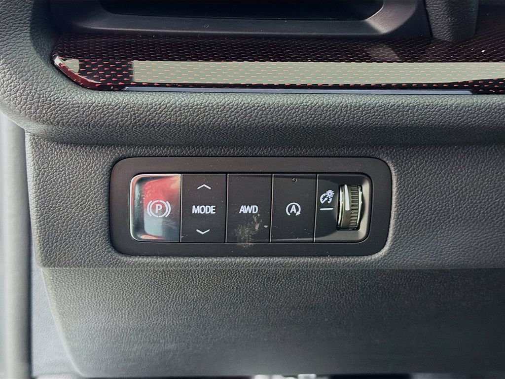 New 2026 Chevrolet Traverse Z71 w/ Enhanced Driving Package AWD/4WD image 10