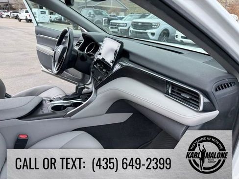 Used 2021 Toyota Camry XLE AWD/4WD image 35