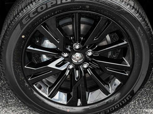 New 2024 Mitsubishi Eclipse Cross LE image 7