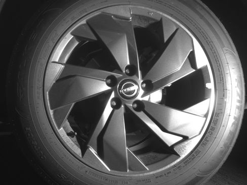 Used 2025 Nissan Rogue SV image 14