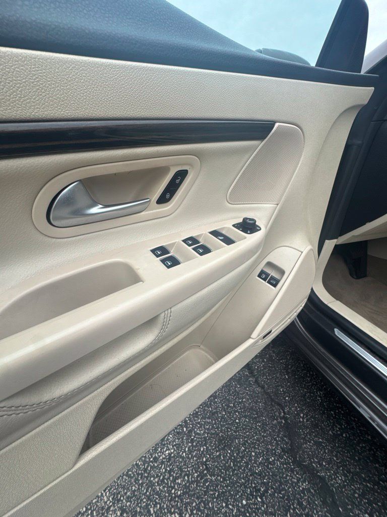 Used 2015 Volkswagen Eos Executive FWD image 14